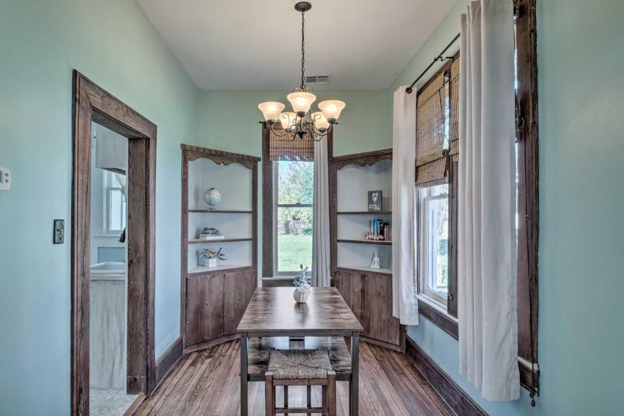 Lake Charles Cottage With Fireplace And Yard! Bagian luar foto